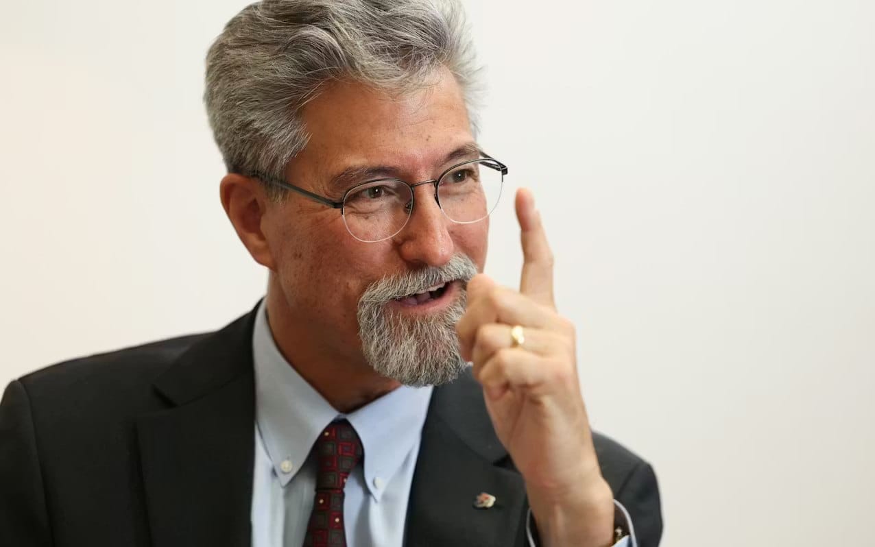 2026年日本四大超商FamilyMart、Lawson、Ministop與7-Eleven的新年戰略分析。